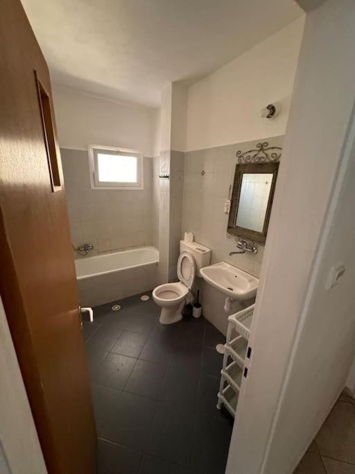 קרוב לים אזור הכי מבוקש באשדוד - 10 Min From The Sea Best In Town Exterior photo